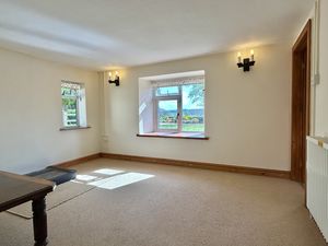 Sitting Room- click for photo gallery